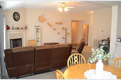 121 Golfview Drive, Conroe, TX 77356 - Photo 8