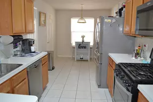 121 Golfview Dr, Conroe, TX 77356 - Photo 8