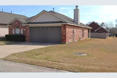 121 Golfview Drive, Conroe, TX 77356 - Photo 4