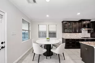 4919 Blackwater Ln, Sugar Land, TX 77479 - Photo 10