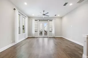 415 T C Jester Blvd, Houston, TX 77007 - Photo 8