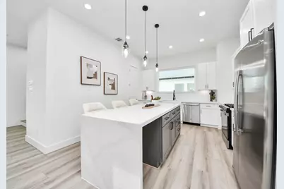 7723 Hammerly Boulevard #D, Houston, TX 77055 - Photo 10