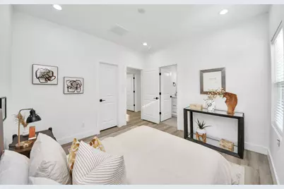 7723 Hammerly Boulevard #D, Houston, TX 77055 - Photo 36