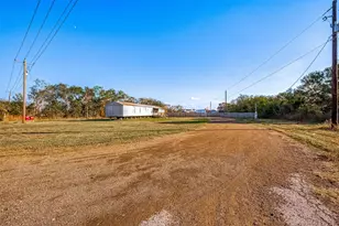 100 Mulcahy St, Damon, TX 77430 - Photo 4