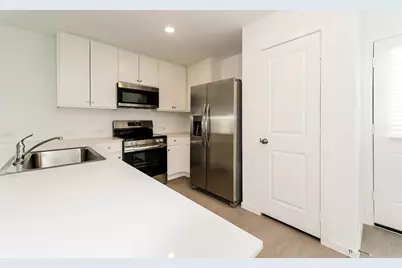 16118 Hatton Drive, Conroe, TX 77303 - Photo 6