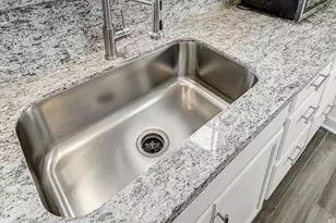 8446 Cabot St, Houston, TX 77078 - Photo 24