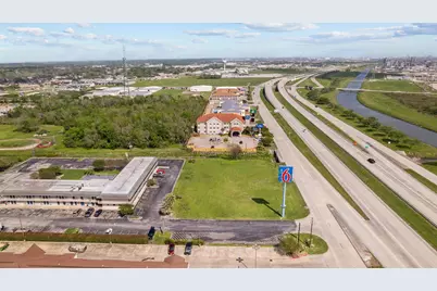 1000 Highway 332, Clute, TX 77531 - Photo 1