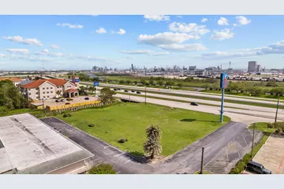 1000 Highway 332, Clute, TX 77531 - Photo 10