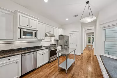 1537 Alexander Street, Houston, TX 77008 - Photo 12