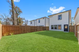 8157 Crestview Dr, Houston, TX 77028 - Photo 24