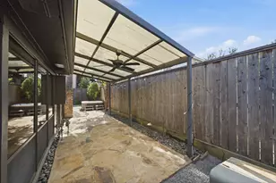 10319 Meadow Lake Ln, Houston, TX 77042 - Photo 28