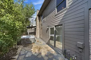 10319 Meadow Lake Ln, Houston, TX 77042 - Photo 26