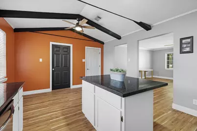 5685 Theresa Street, Beaumont, TX 77705 - Photo 10