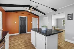 5685 Theresa St, Beaumont, TX 77705 - Photo 10