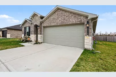 9926 Palm Royal Drive, Baytown, TX 77521 - Photo 2
