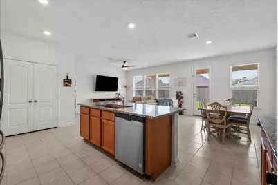 714 Allana Lane, Alvin, TX 77511 - Photo 12