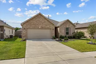 714 Allana Ln, Alvin, TX 77511 - Photo 4