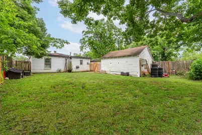 708 Gresham Street, Baytown, TX 77520 - Photo 26