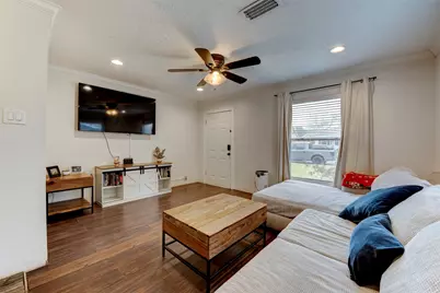 708 Gresham Street, Baytown, TX 77520 - Photo 6