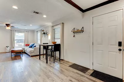 708 Gresham Street, Baytown, TX 77520 - Photo 8