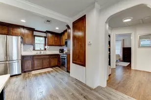 708 Gresham St, Baytown, TX 77520 - Photo 12