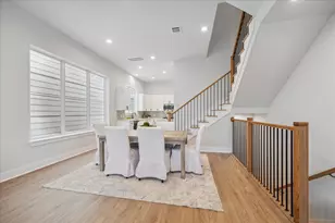 1033 W 17th St, Houston, TX 77008 - Photo 10