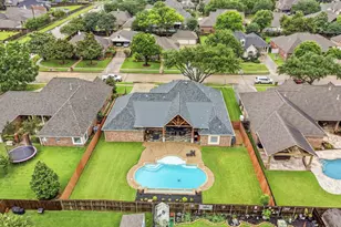 2314 E Lawther Dr, Deer Park, TX 77536 - Photo 2