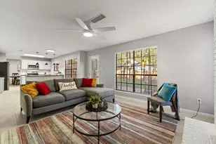 105 Eagle Rock Cir, The Woodlands, TX 77381 - Photo 14