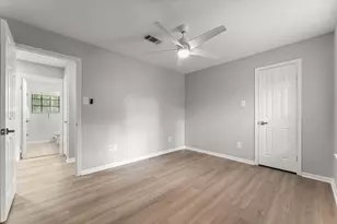 105 Eagle Rock Cir, The Woodlands, TX 77381 - Photo 36