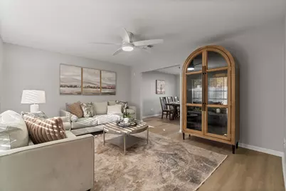 105 Eagle Rock Circle, The Woodlands, TX 77381 - Photo 8