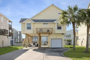 13723 Pirates Beach Blvd, Galveston, TX 77554 - Photo 2