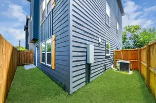 8021 Birmingham St, Houston, TX 77028 - Photo 30