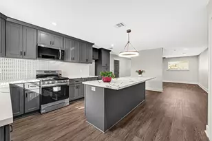 7614 Dixie Dr, Houston, TX 77087 - Photo 2