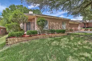 10910 Scenic Dr, Montgomery, TX 77356 - Photo 2