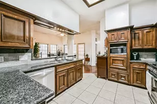 338 Grand Oaks Blvd, Houston, TX 77015 - Photo 18