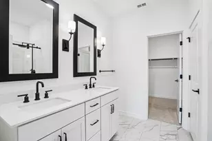 7926 Jade Crst Dr, Angleton, TX 77515 - Photo 22