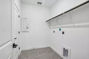 7926 Jade Crst Dr, Angleton, TX 77515 - Photo 36