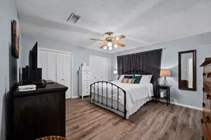 16119 La Avenida Dr, Houston, TX 77062 - Photo 16