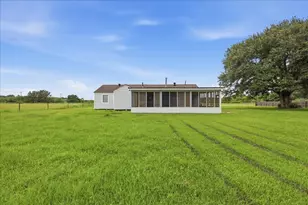 17261 County Line Rd, Winnie, TX 77665 - Photo 24