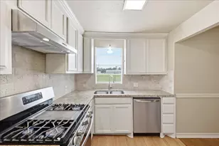 17261 County Line Rd, Winnie, TX 77665 - Photo 8