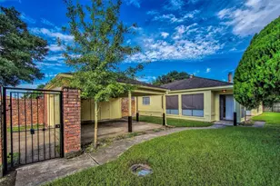 13126 Lima Dr, Houston, TX 77099 - Photo 2