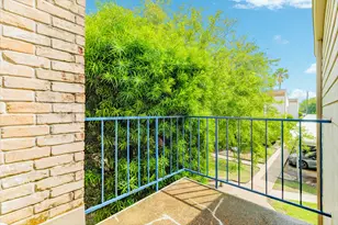 7098 N Holiday Dr, Galveston, TX 77550 - Photo 8