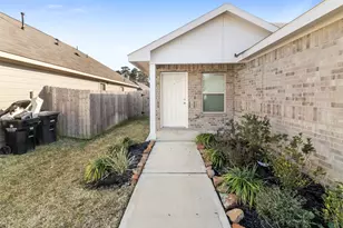 21826 Hickory Spgs Ct, New Caney, TX 77357 - Photo 2