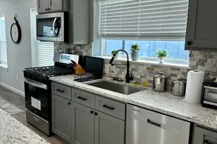 2811 Sealy, Galveston, TX 77550 - Photo 6