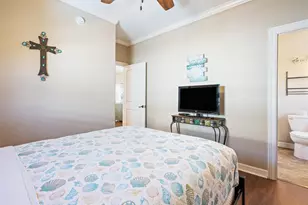 933 Westview, Crystal Beach, TX 77650 - Photo 20