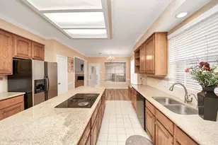 4418 Bermuda Dr, Sugar Land, TX 77479 - Photo 8