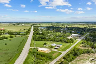 11723 County Rd 458, Angleton, TX 77515 - Photo 1