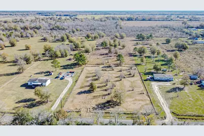 1889 County Road 2068, Hull, TX 77564 - Photo 4