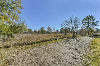 1889 County Road 2068, Hull, TX 77564 - Photo 8