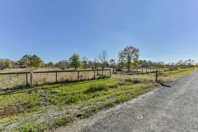 1889 County Road 2068, Hull, TX 77564 - Photo 6